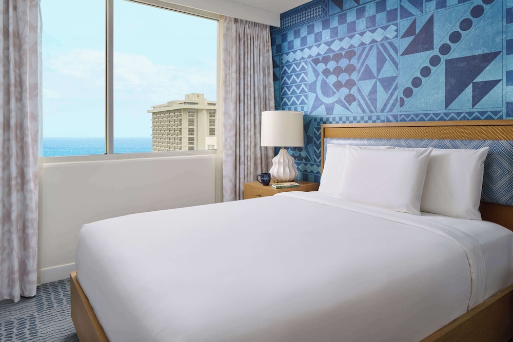 OUTRIGGER Waikiki Paradise Hotel — Hotel rooms in Honolulu, Hawaii