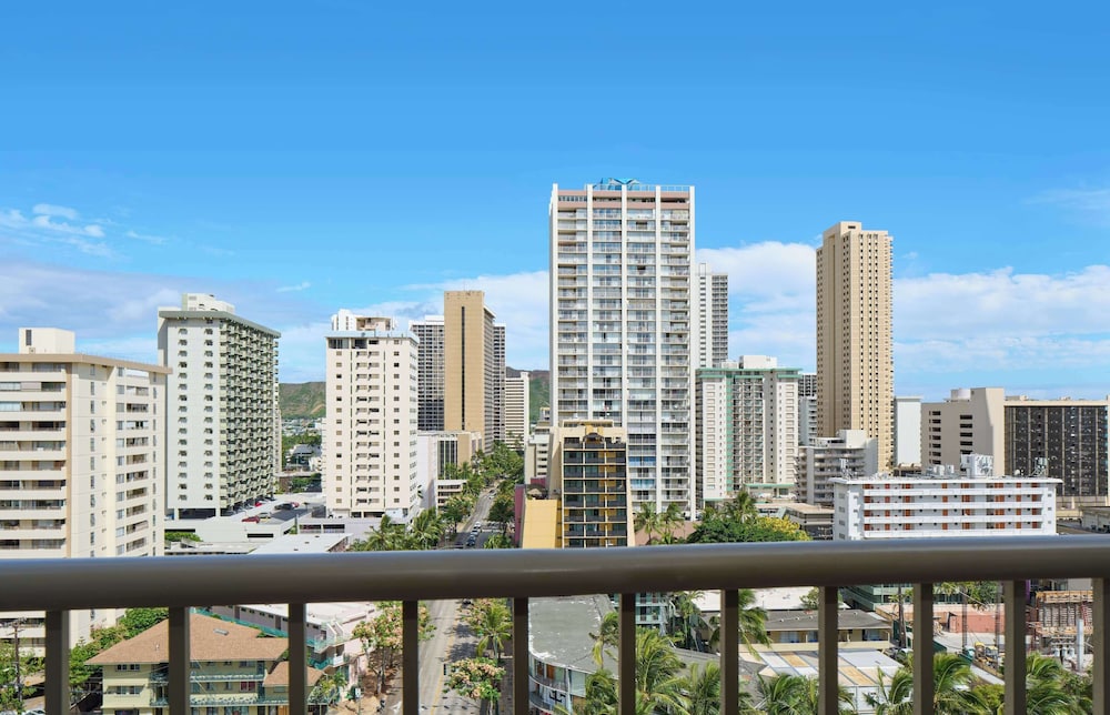 OUTRIGGER Waikiki Paradise Hotel — Attractions in the area in Honolulu, Hawaii