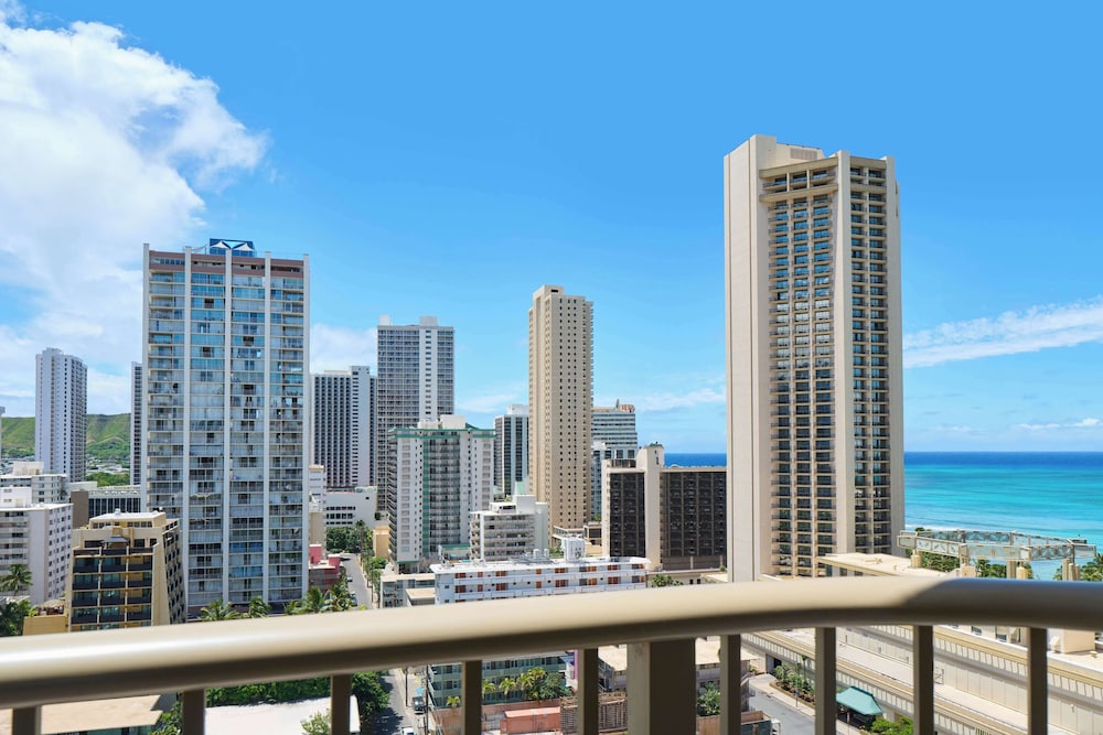 OUTRIGGER Waikiki Paradise Hotel — Attractions in the area in Honolulu, Hawaii