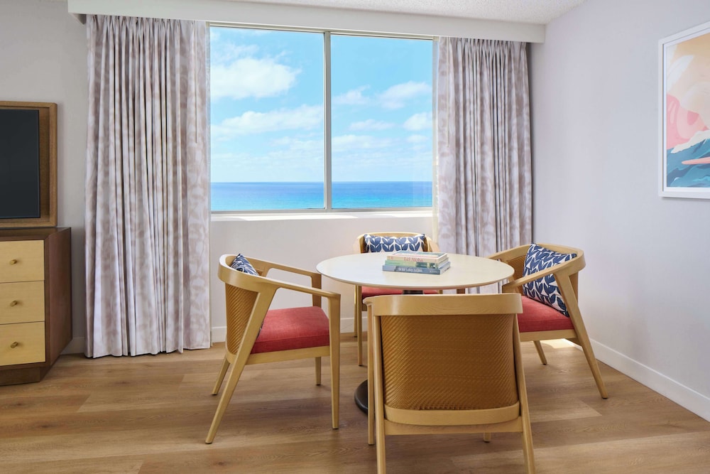 OUTRIGGER Waikiki Paradise Hotel — Hotel rooms in Honolulu, Hawaii
