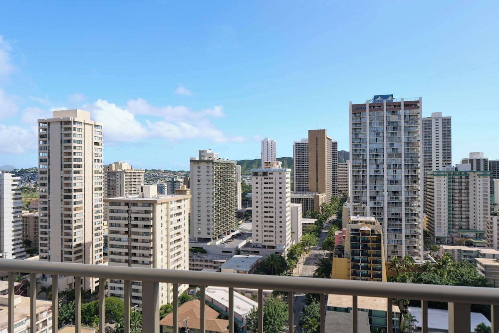 OUTRIGGER Waikiki Paradise Hotel — Attractions in the area in Honolulu, Hawaii