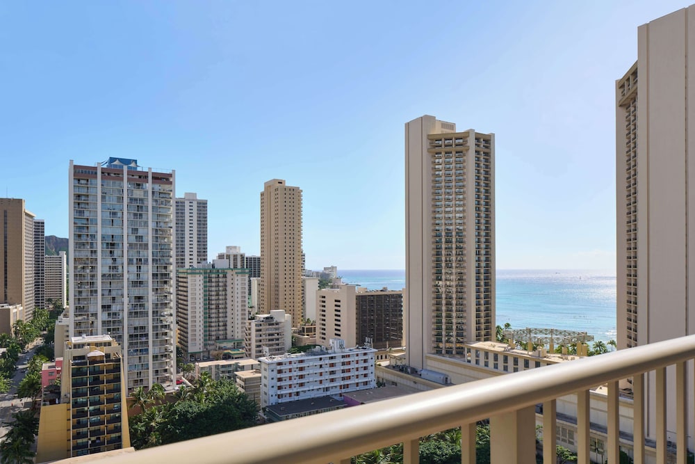 OUTRIGGER Waikiki Paradise Hotel — Attractions in the area in Honolulu, Hawaii