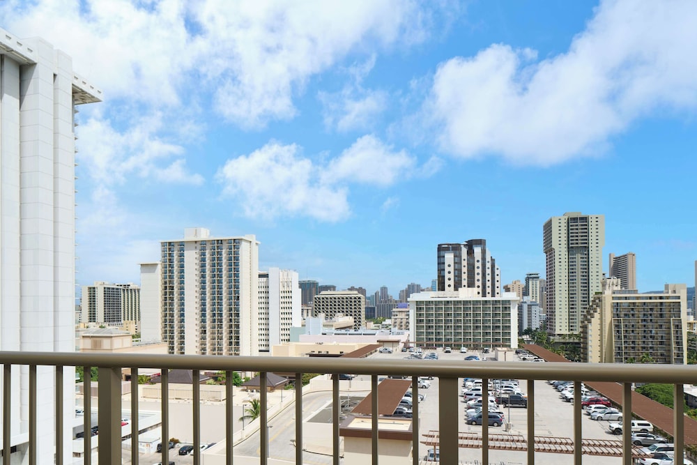 OUTRIGGER Waikiki Paradise Hotel — Attractions in the area in Honolulu, Hawaii