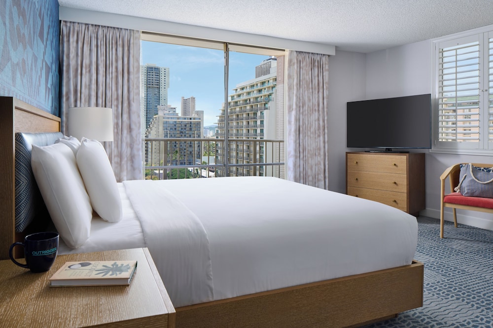 OUTRIGGER Waikiki Paradise Hotel — Hotel rooms in Honolulu, Hawaii