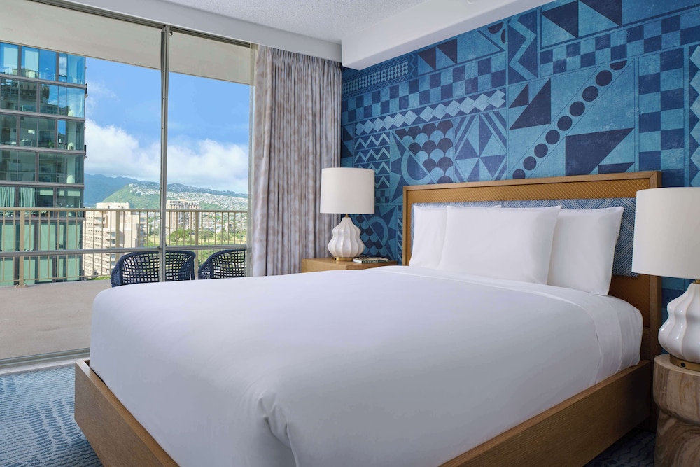 OUTRIGGER Waikiki Paradise Hotel — Hotel rooms in Honolulu, Hawaii