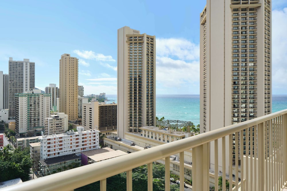 OUTRIGGER Waikiki Paradise Hotel — Attractions in the area in Honolulu, Hawaii