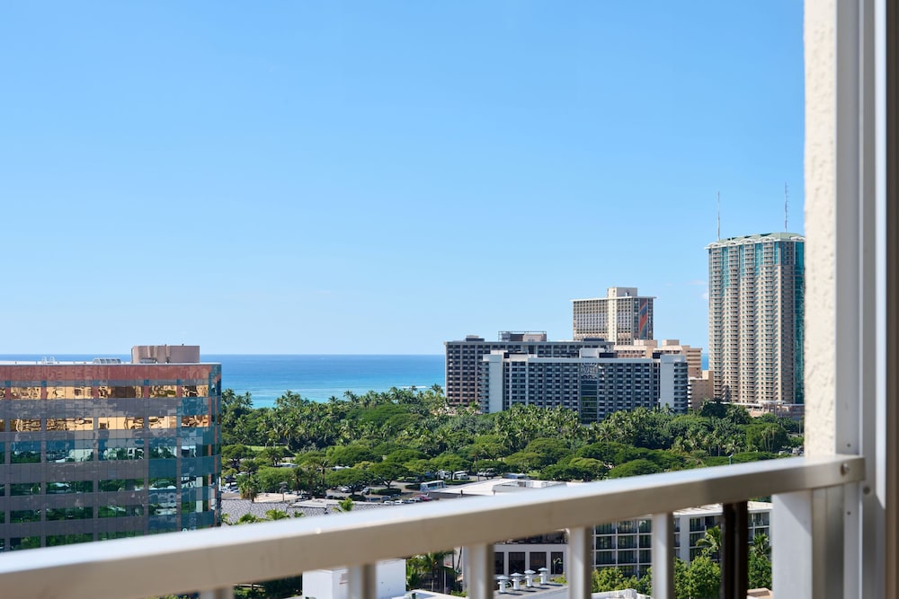 Waikiki Malia — Attractions in the area in Honolulu, Hawaii