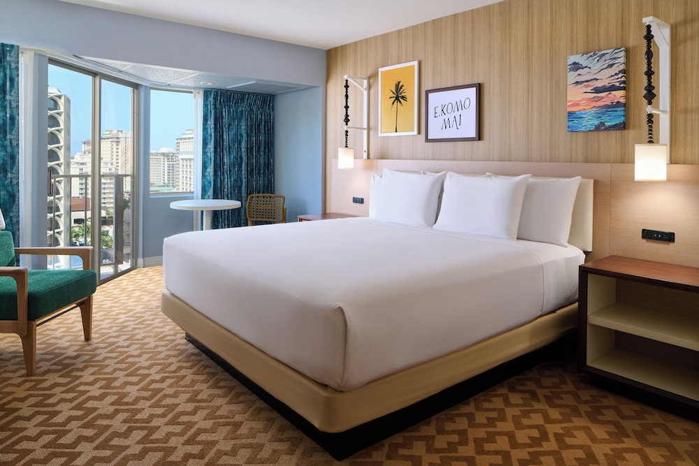 Waikiki Malia — Hotel rooms in Honolulu, Hawaii