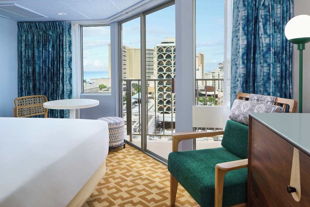 Waikiki Malia — Hotel rooms in Honolulu, Hawaii