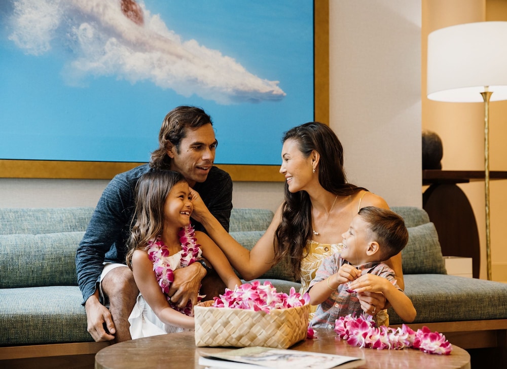 Waikiki Malia — Attractions for children in Honolulu, Hawaii