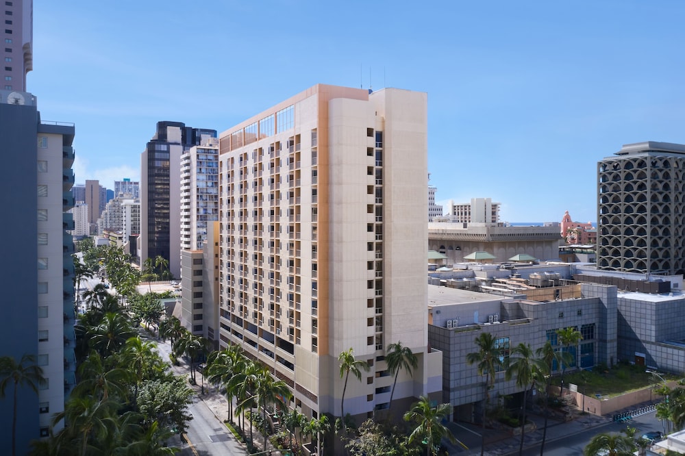 Waikiki Malia — Hotel building in Honolulu, Hawaii