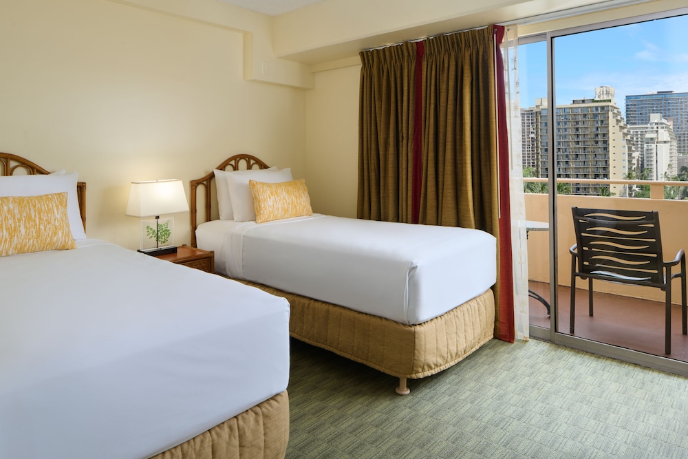 Waikiki Malia — Hotel rooms in Honolulu, Hawaii
