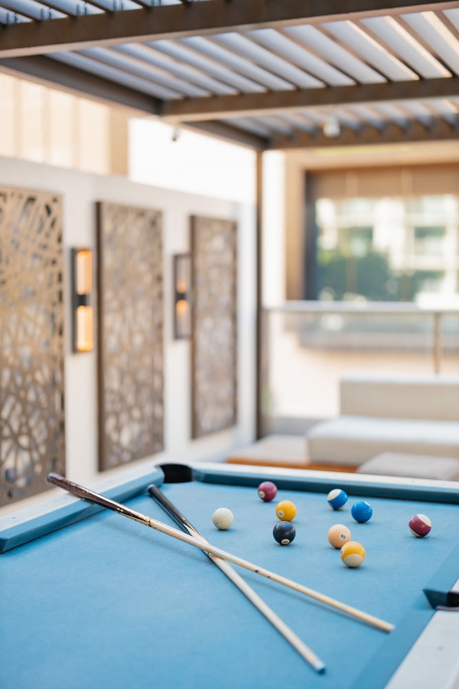 Hilton Garden Inn Waikiki Beach — Sports & recreation in Honolulu, Hawaii