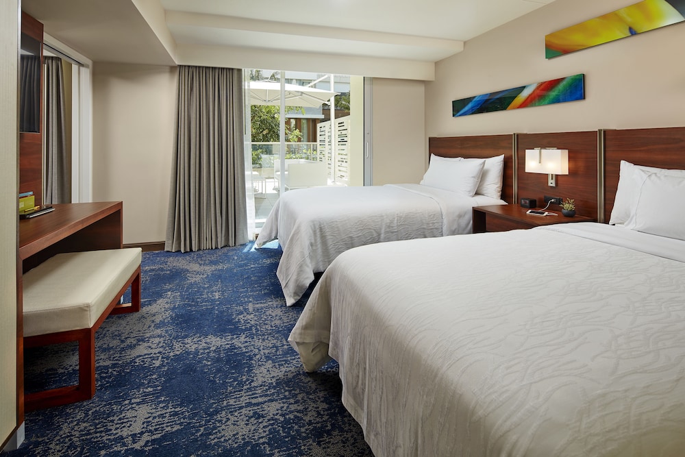 Hilton Garden Inn Waikiki Beach — Hotel rooms in Honolulu, Hawaii