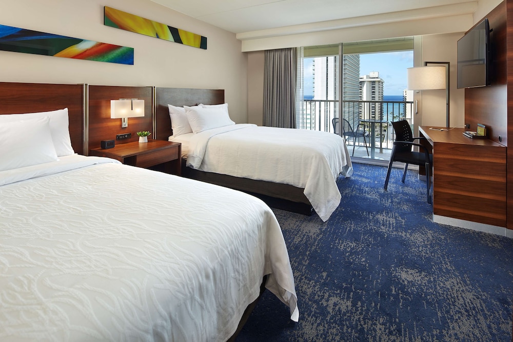 Hilton Garden Inn Waikiki Beach — Hotel rooms in Honolulu, Hawaii