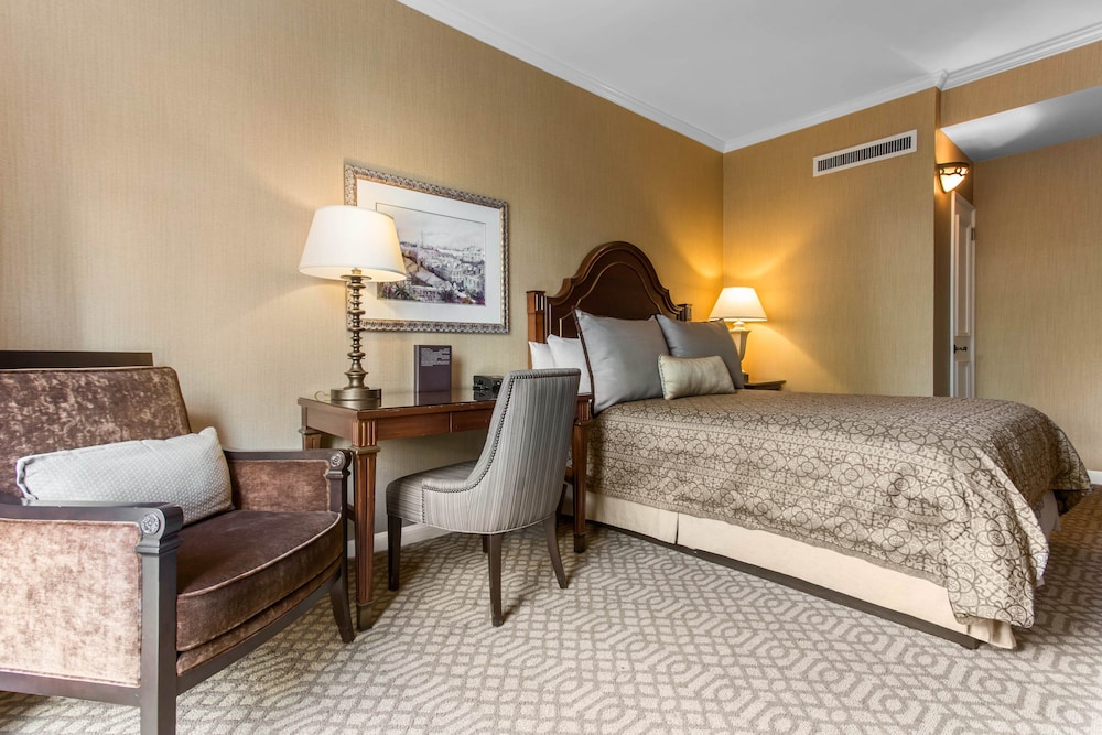 Omni Royal Orleans Hotel — Hotel rooms in New Orleans, Louisiana