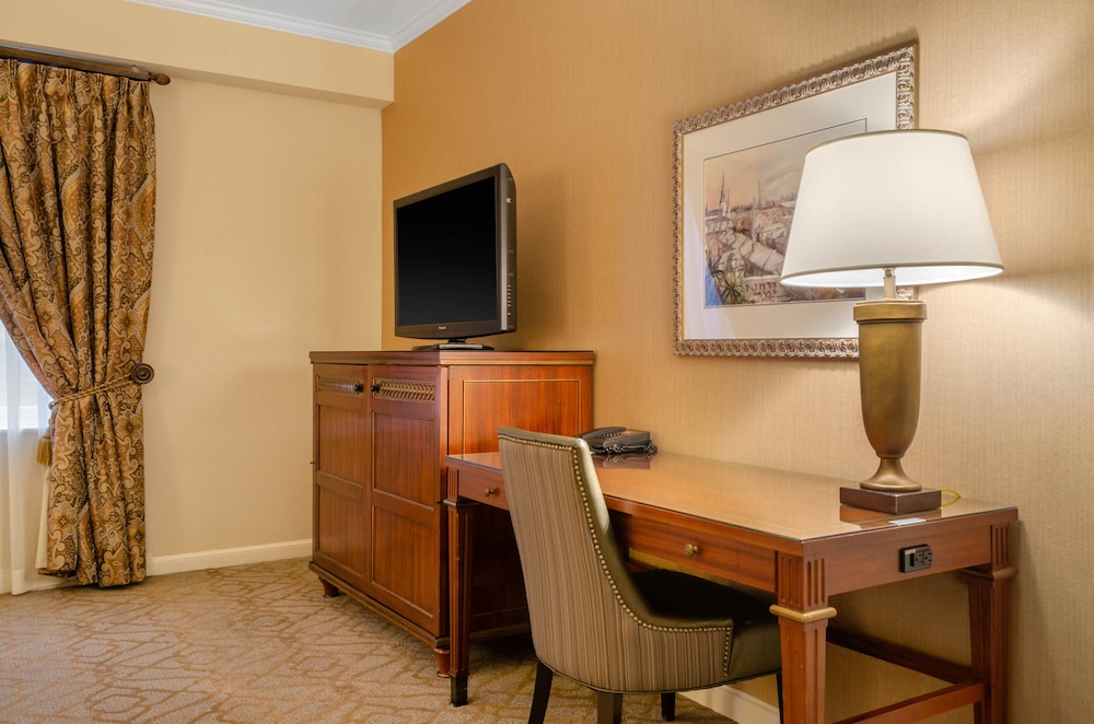 Omni Royal Orleans Hotel — Hotel rooms in New Orleans, Louisiana