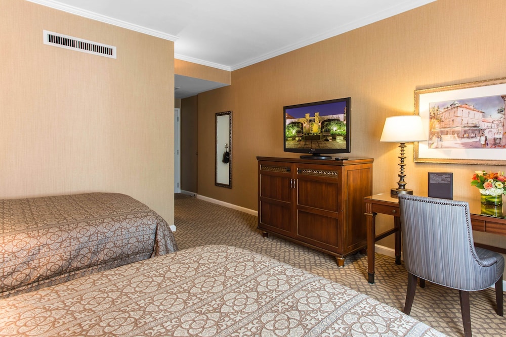Omni Royal Orleans Hotel — Hotel rooms in New Orleans, Louisiana