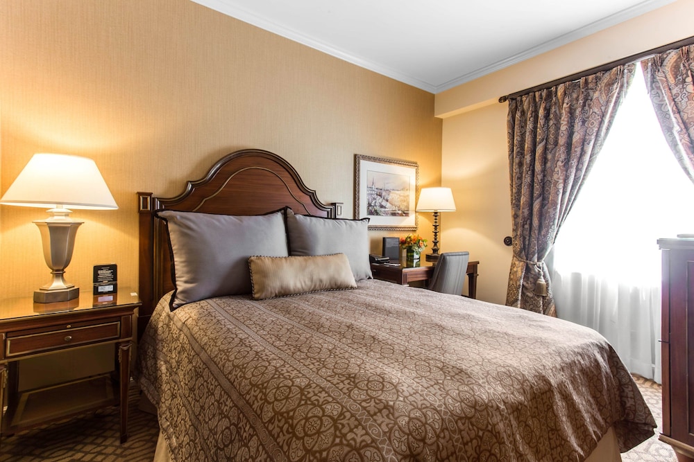Omni Royal Orleans Hotel — Hotel rooms in New Orleans, Louisiana