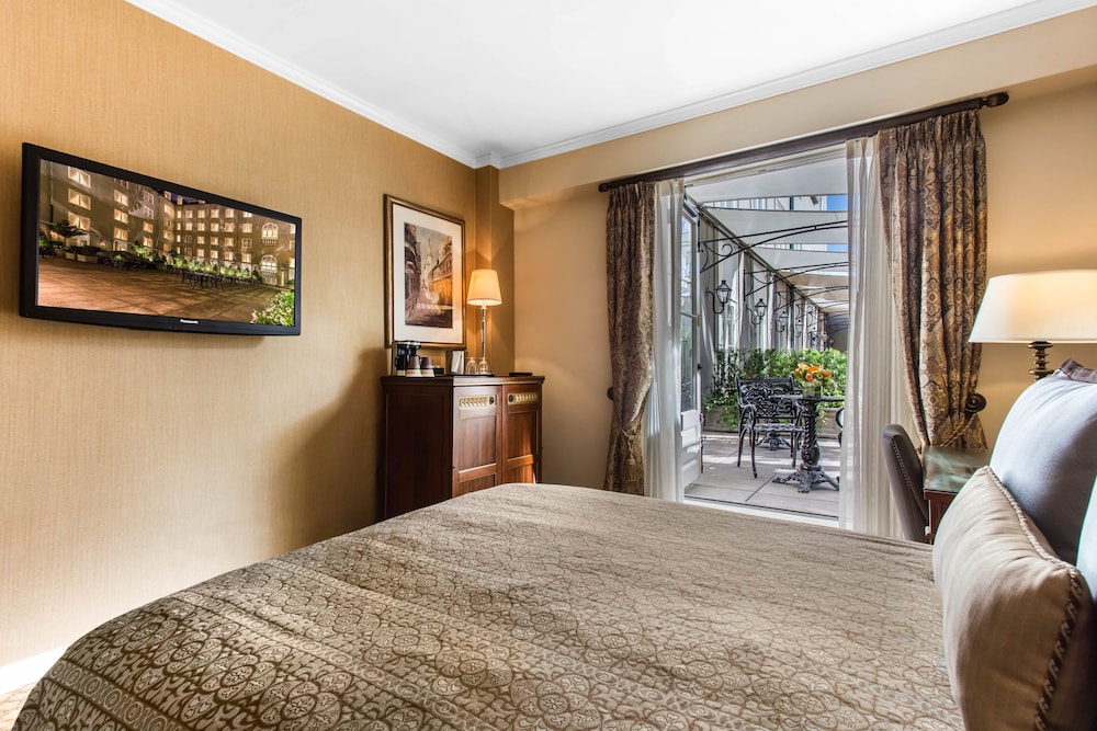 Omni Royal Orleans Hotel — Hotel rooms in New Orleans, Louisiana