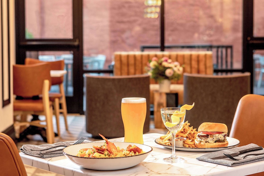 Pennyweight Hotel Boston, Curio Collection by Hilton — Restaurant & bars in Boston, Massachusetts