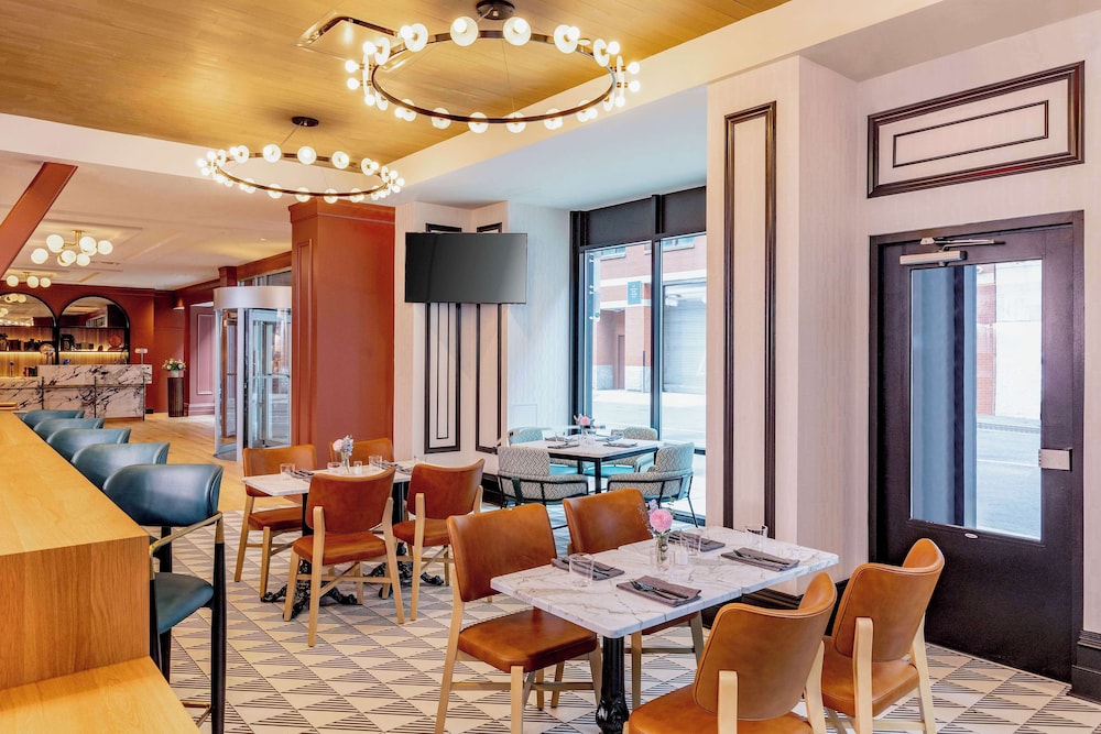 Pennyweight Hotel Boston, Curio Collection by Hilton — Restaurant & bars in Boston, Massachusetts