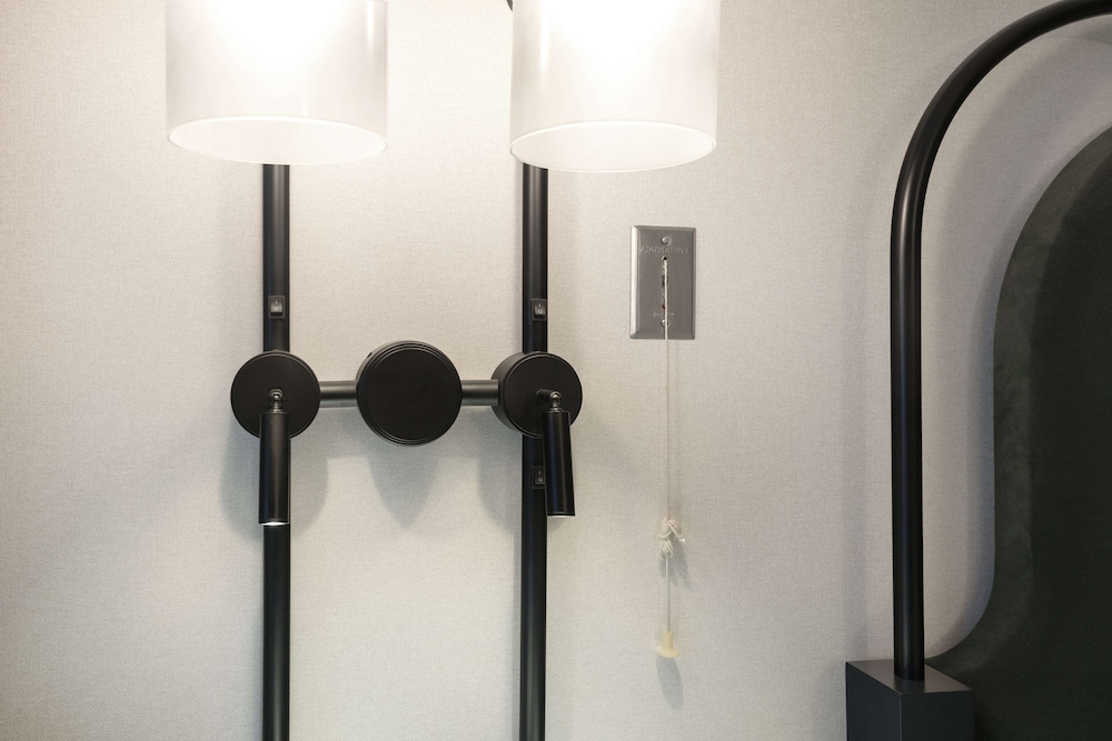 Pennyweight Hotel Boston, Curio Collection by Hilton — Hotel rooms in Boston, Massachusetts