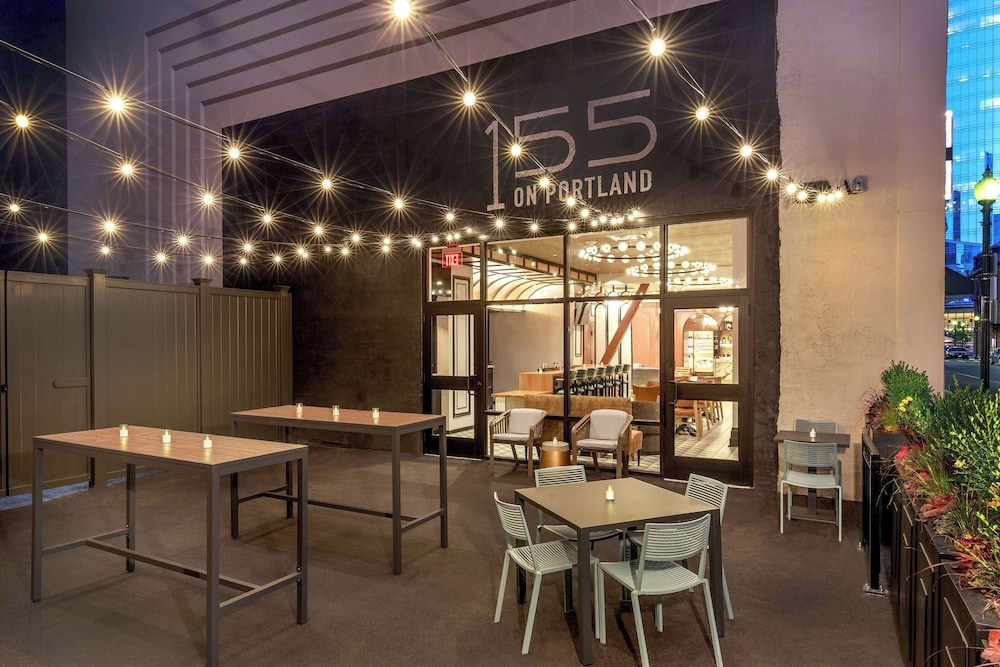 Pennyweight Hotel Boston, Curio Collection by Hilton — Restaurant & bars in Boston, Massachusetts