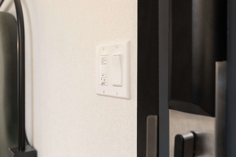 Pennyweight Hotel Boston, Curio Collection by Hilton — Hotel rooms in Boston, Massachusetts