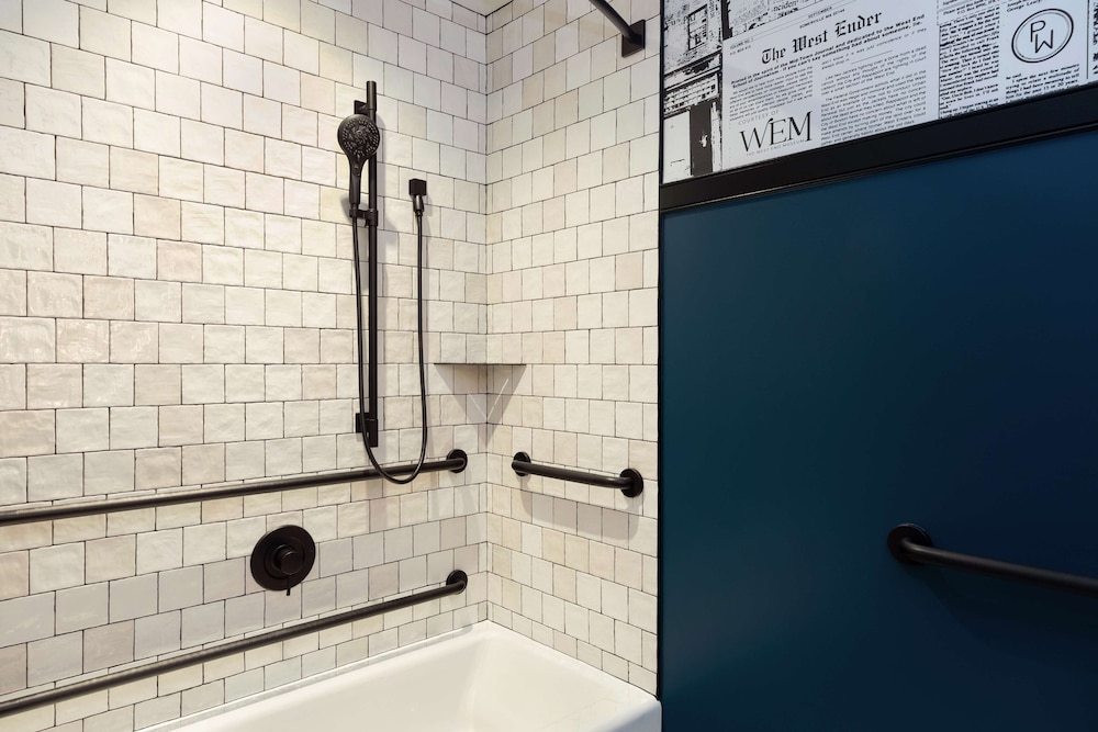 Pennyweight Hotel Boston, Curio Collection by Hilton — Hotel rooms in Boston, Massachusetts