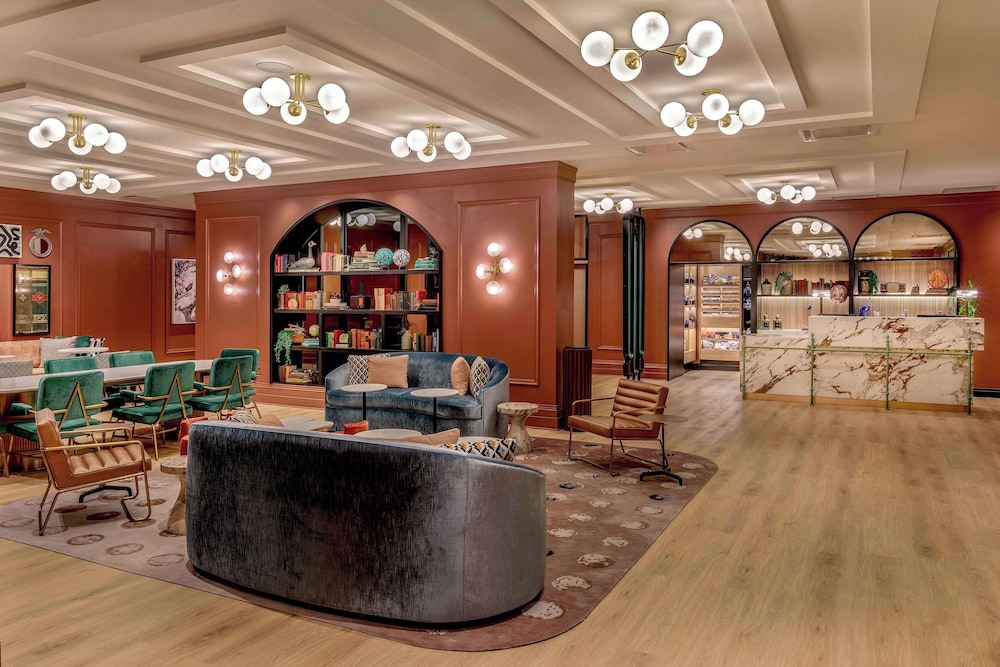 Pennyweight Hotel Boston, Curio Collection by Hilton — Restaurant & bars in Boston, Massachusetts