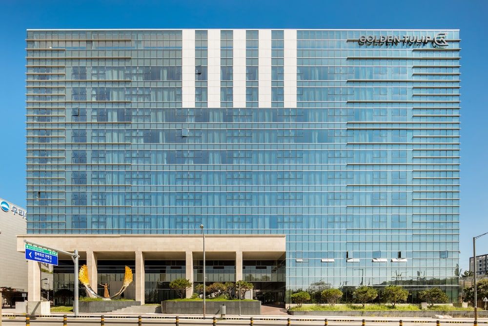 Golden Tulip Incheon Airport Hotel & Suites