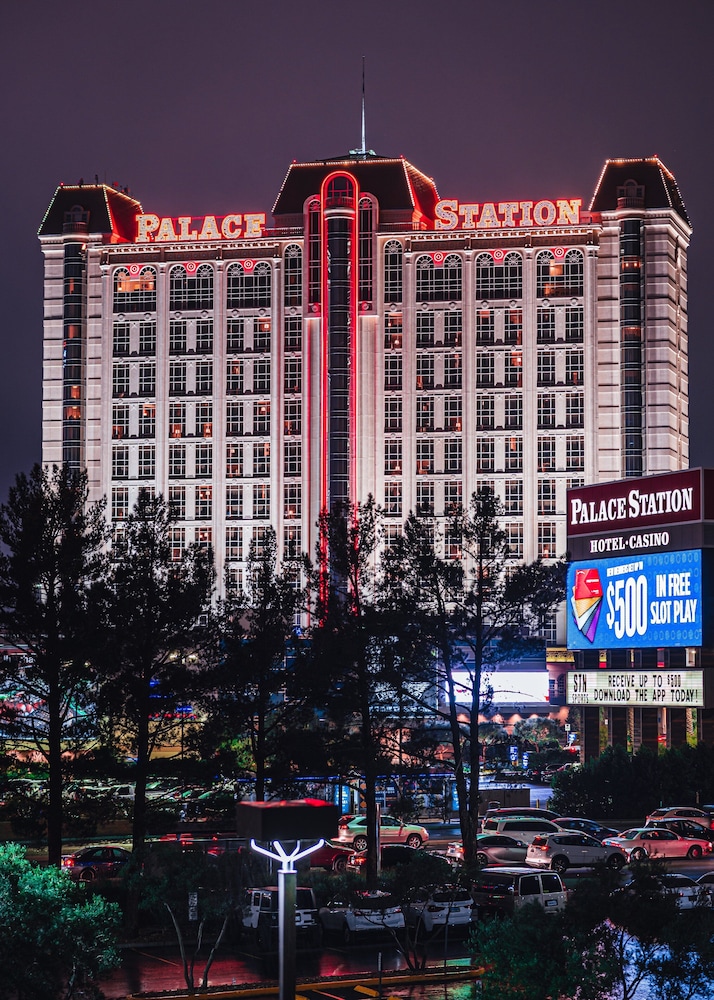 Palace Station Hotel and Casino — Hotel building in Las Vegas, Nevada