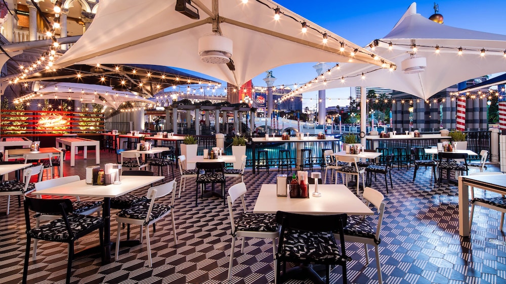 The Palazzo at The Venetian — Restaurant & bars in Las Vegas, Nevada