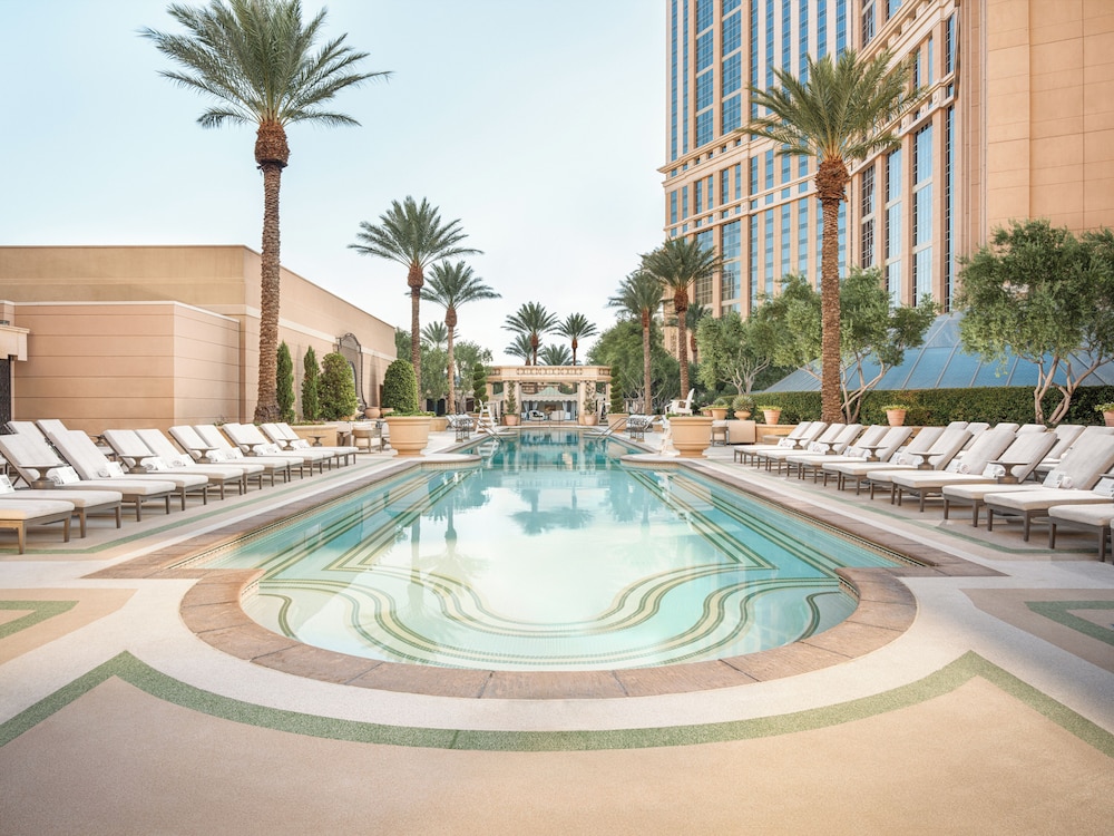The Palazzo at The Venetian — Swimming pool in Las Vegas, Nevada