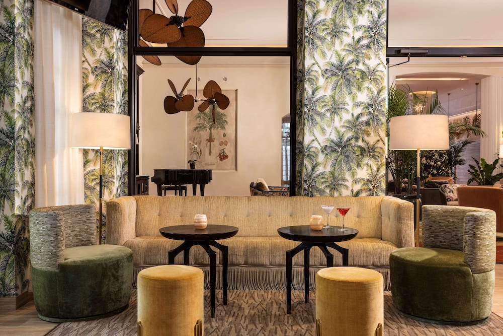 The Palms Hotel & Spa — Restaurant & bars in Miami, Florida