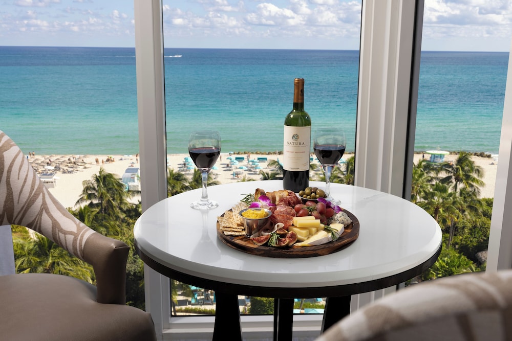 The Palms Hotel & Spa — Hotel rooms in Miami, Florida