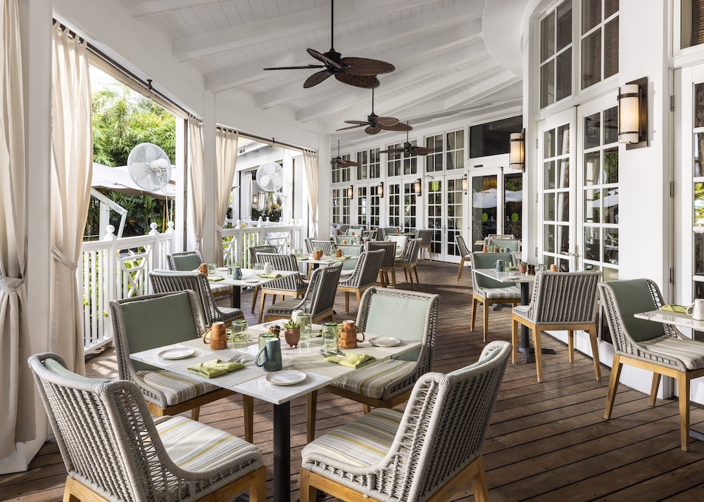 The Palms Hotel & Spa — Restaurant & bars in Miami, Florida