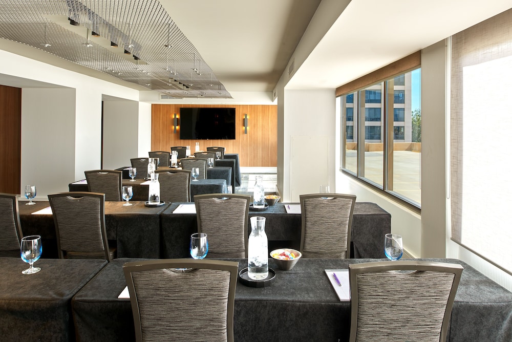 Kimpton Hotel Palomar Los Angeles Beverly Hills by IHG — Restaurant & bars in Los Angeles, California