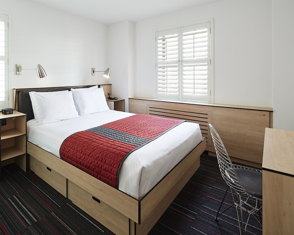 Pod 51 — Hotel rooms in New York City, New York State