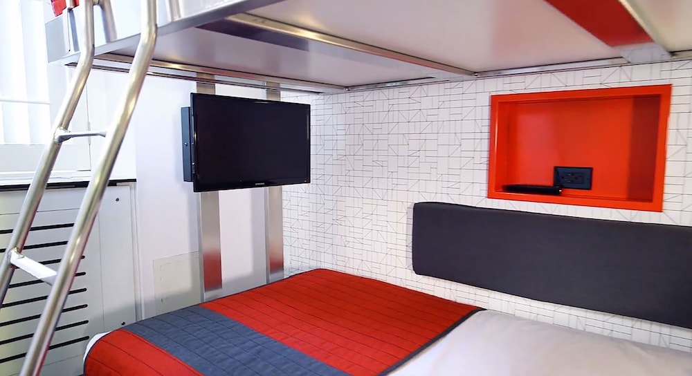 Pod 51 — Hotel rooms in New York City, New York State