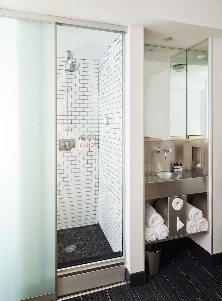 Pod 51 — Hotel rooms in New York City, New York State