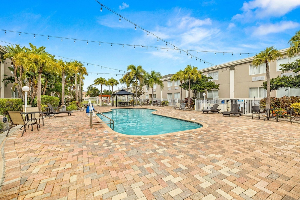 Quality Inn & Suites Tampa near Fairgrounds and Casino - zdjęcie 3