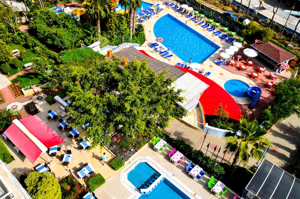 Ark Suite Hotel — Swimming pool in Alanya