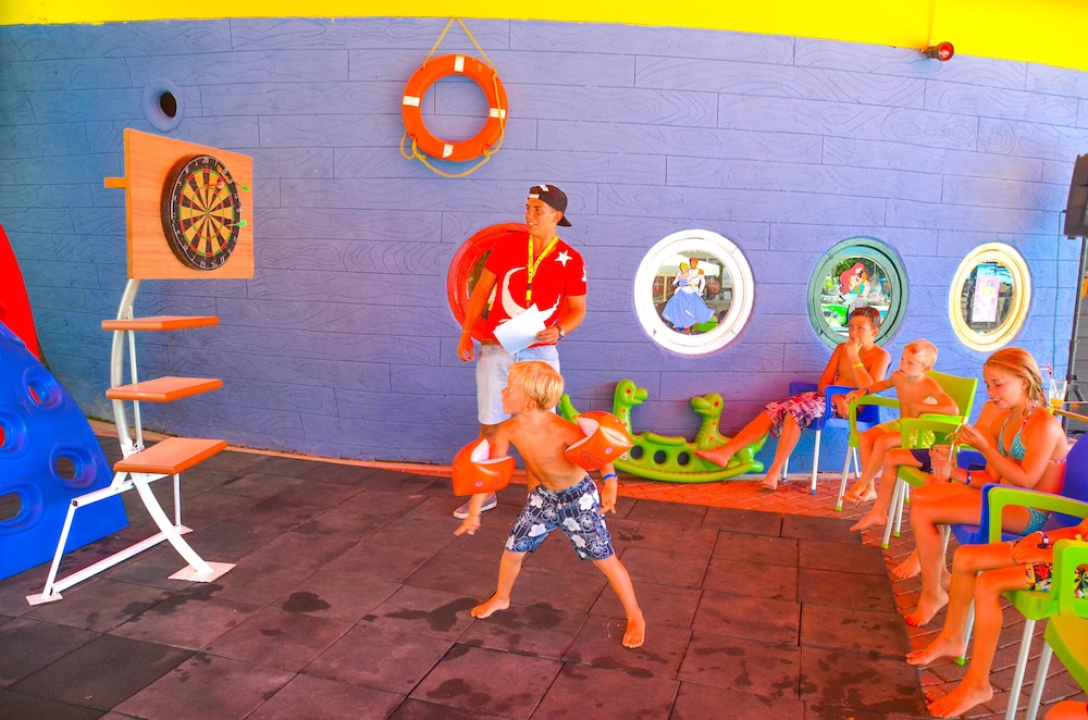 Ark Suite Hotel — Attractions for children in Alanya