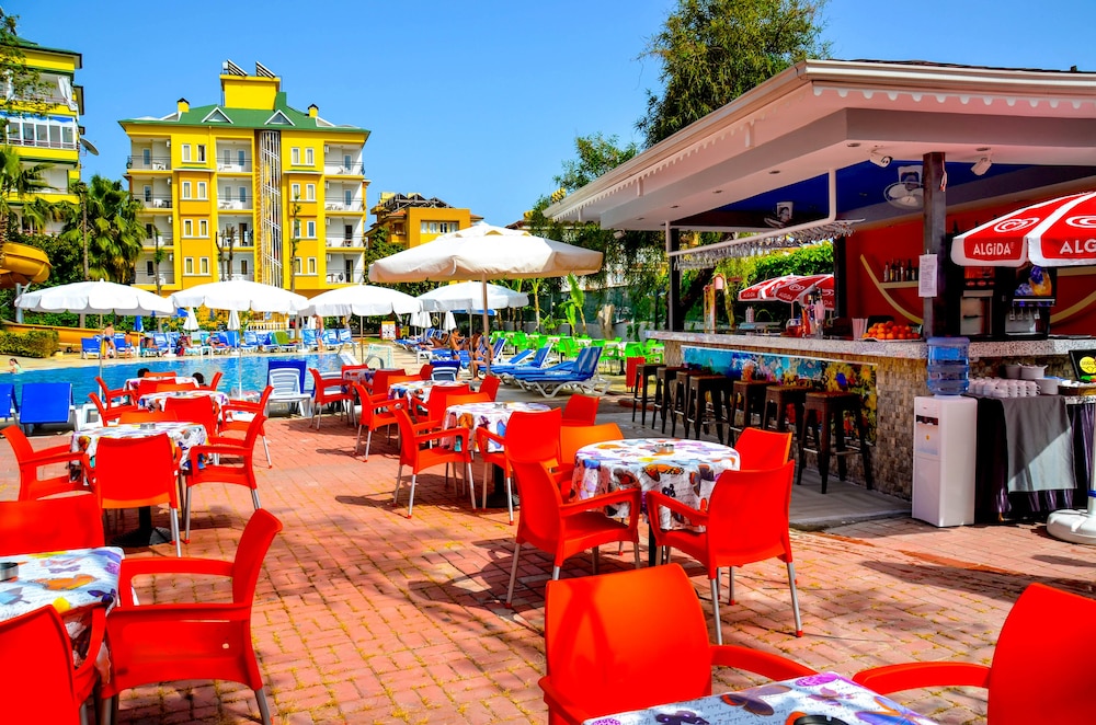 Ark Suite Hotel — Restaurant & bars in Alanya