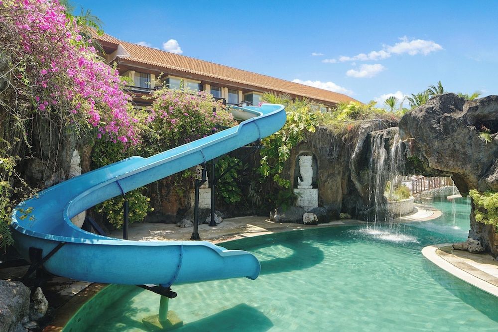 Piscină