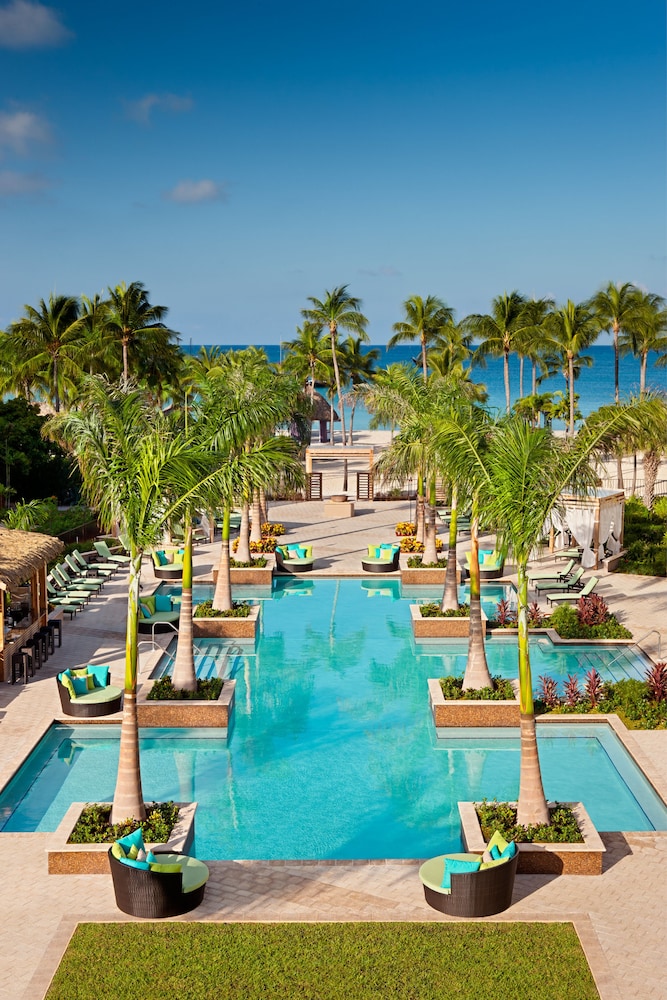 Marriott Aruba Resort & Stellaris Casino — Swimming pool in Noord, Aruba