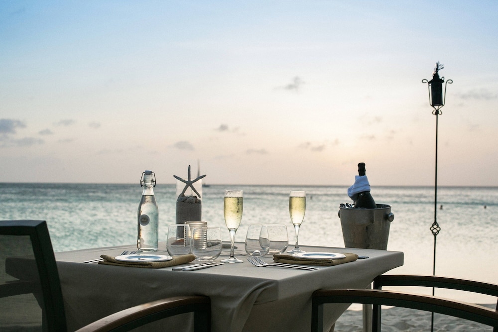 Marriott Aruba Resort & Stellaris Casino — Restaurant & bars in Noord, Aruba