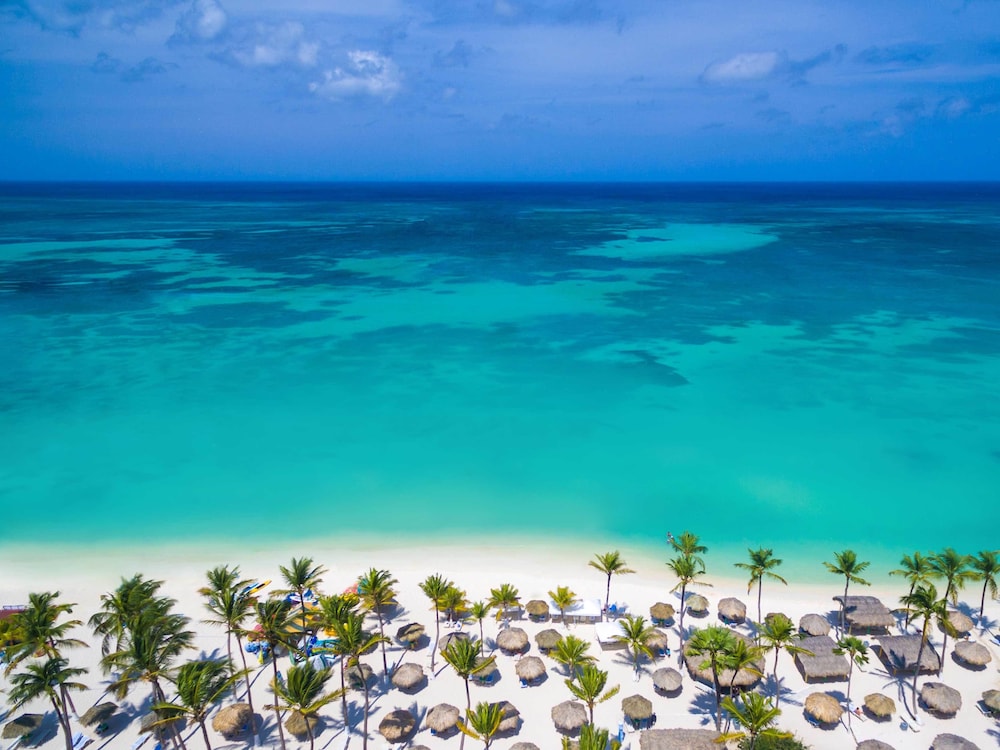 Holiday Inn Resort Aruba - Beach Resort & Casino by IHG — Beach in Noord, Aruba